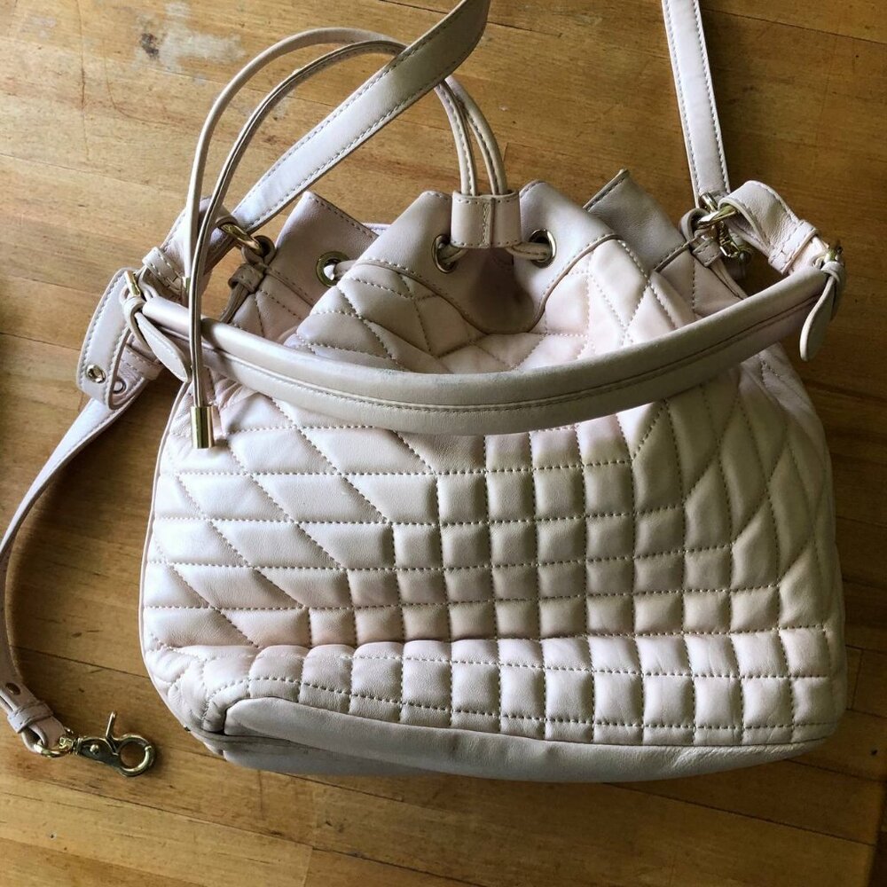 Badgley Mischka Cream With Hint of Pink Quilted Leather Bucket Bag - Picture 12 of 15